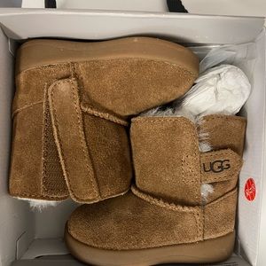 Baby Uggs Size 2/3